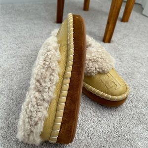 Genuine Shearling Lined Slipper (Women)
Tory Burch